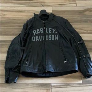 Harley Davidson men’s convertible leather jacket.